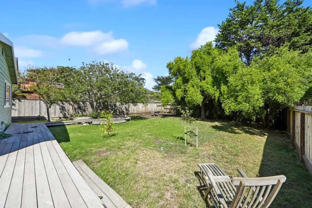 1161 Tamarind Street Montara, CA 94037
