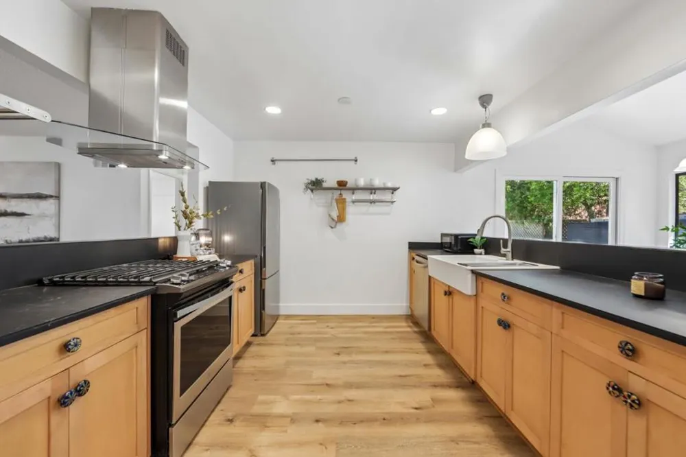 1161 Tamarind Street Montara, CA 94037