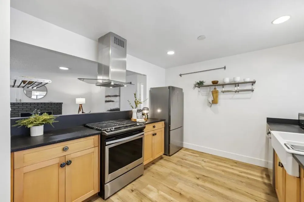 1161 Tamarind Street Montara, CA 94037