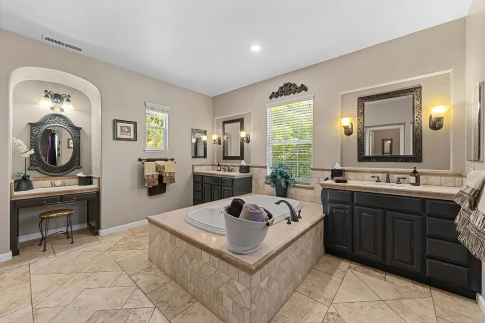 2730 Club Drive Gilroy, CA 95020