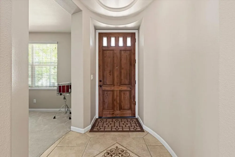 2730 Club Drive Gilroy, CA 95020