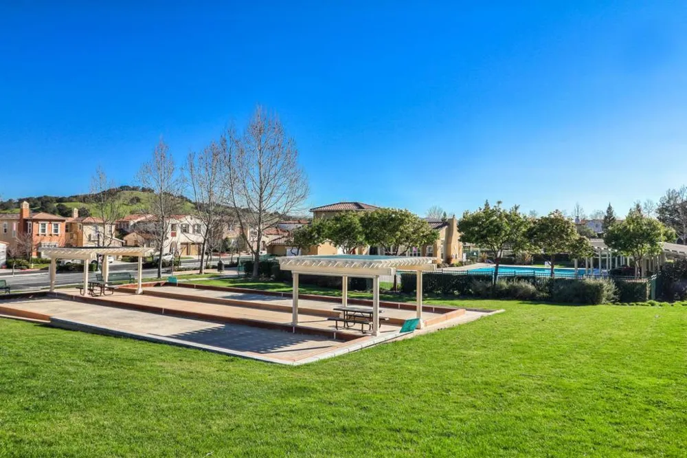 2730 Club Drive Gilroy, CA 95020