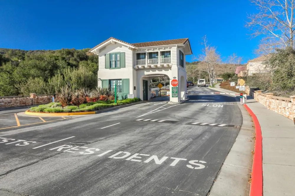 2730 Club Drive Gilroy, CA 95020