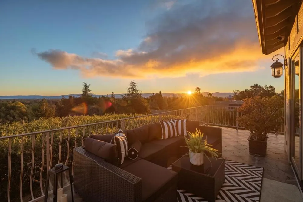 15217 Sobey Road Saratoga, CA 95070