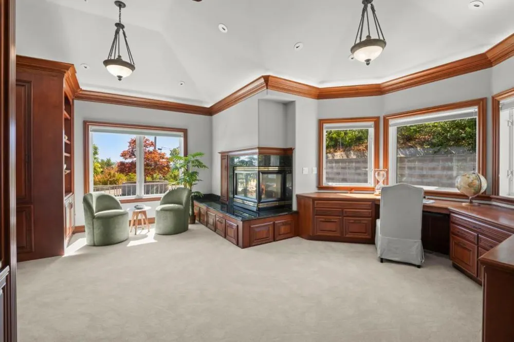 15217 Sobey Road Saratoga, CA 95070