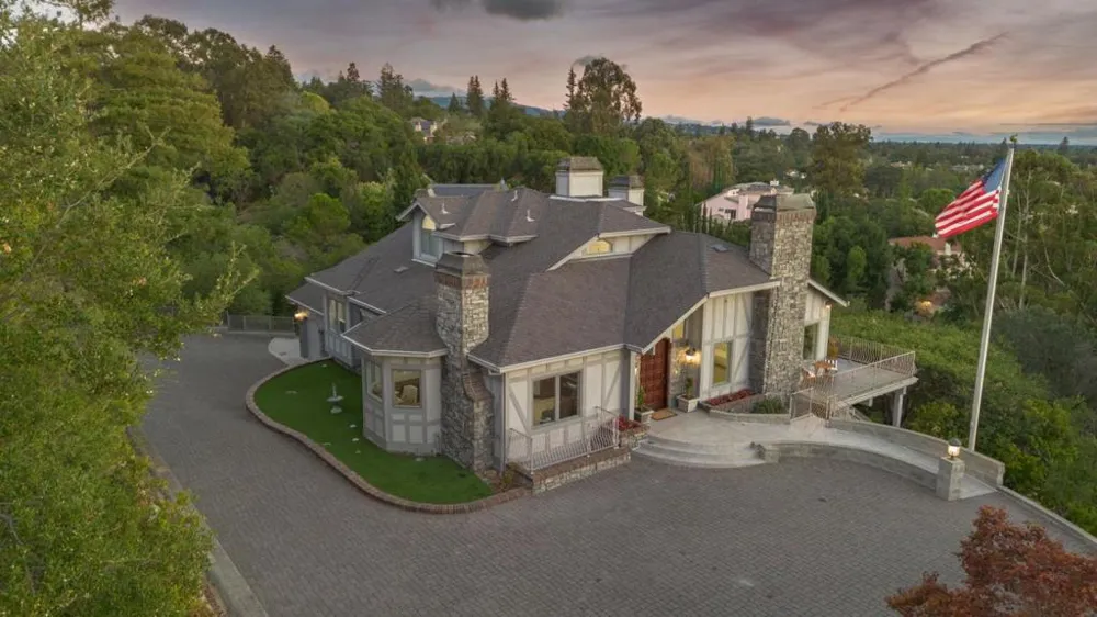 15217 Sobey Road Saratoga, CA 95070