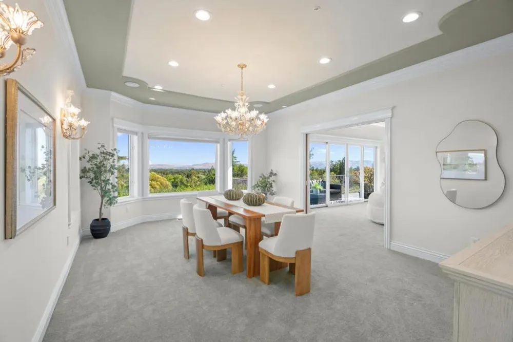 15217 Sobey Road Saratoga, CA 95070