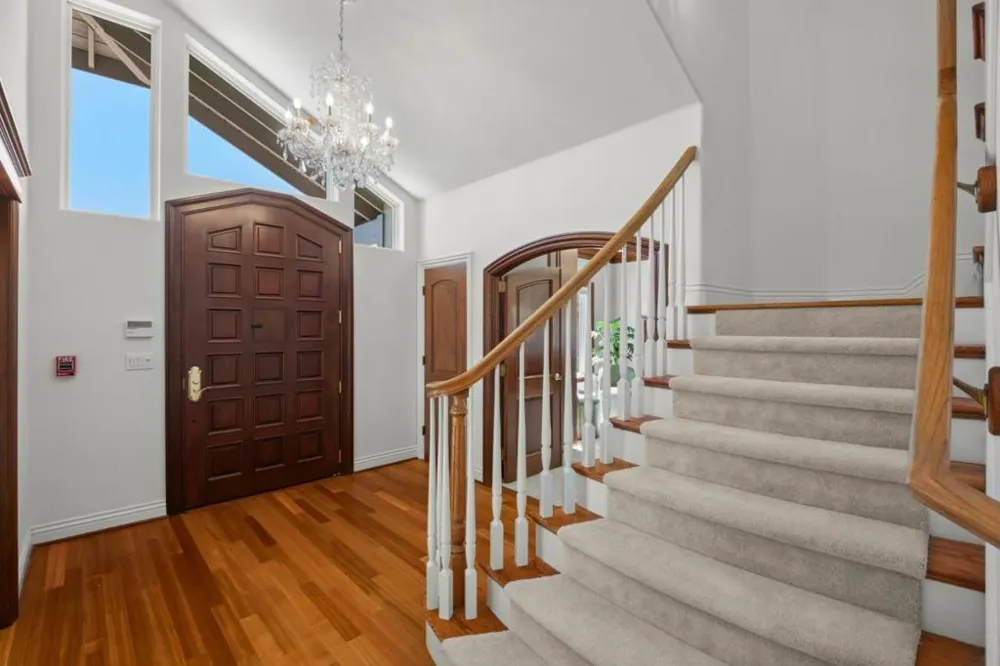 15217 Sobey Road Saratoga, CA 95070
