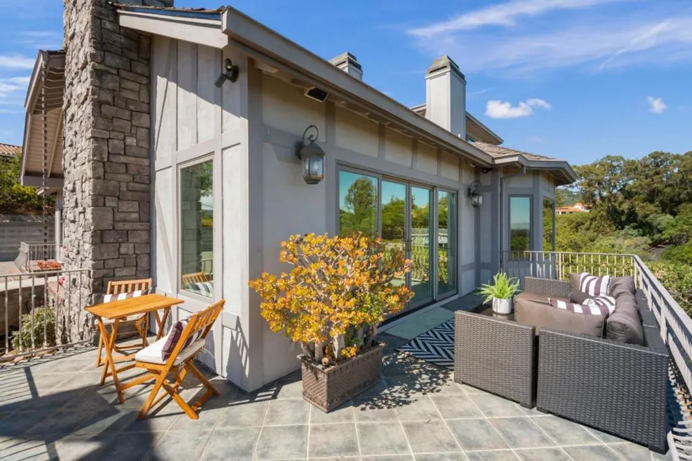 15217 Sobey Road Saratoga, CA 95070
