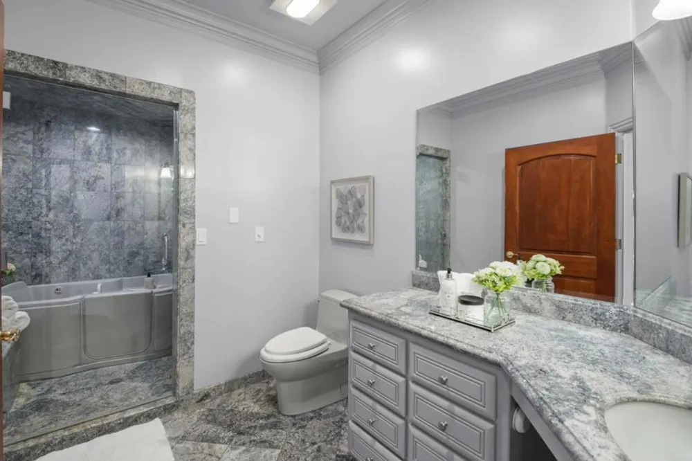 15217 Sobey Road Saratoga, CA 95070
