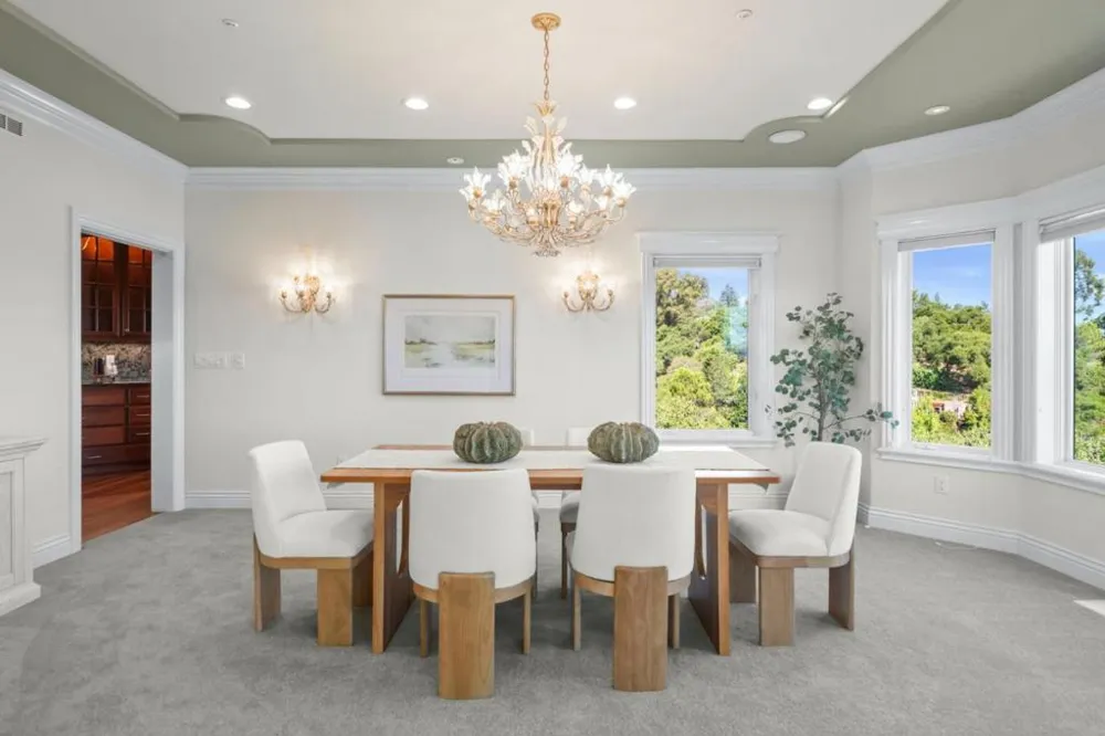 15217 Sobey Road Saratoga, CA 95070
