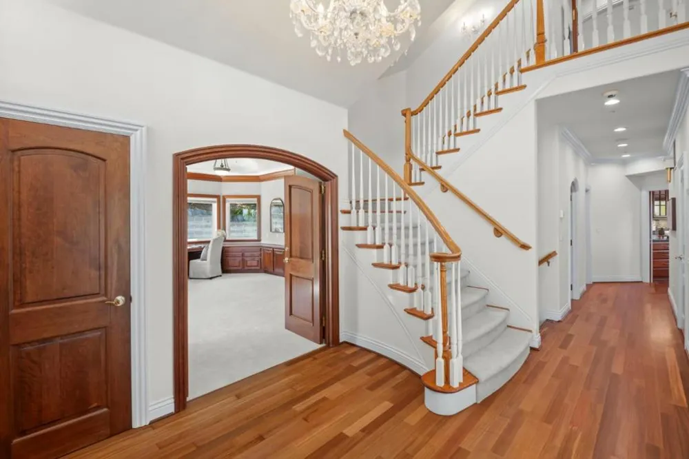 15217 Sobey Road Saratoga, CA 95070