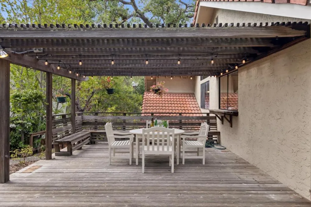 17288 Eaton Lane Monte Sereno, CA 95030
