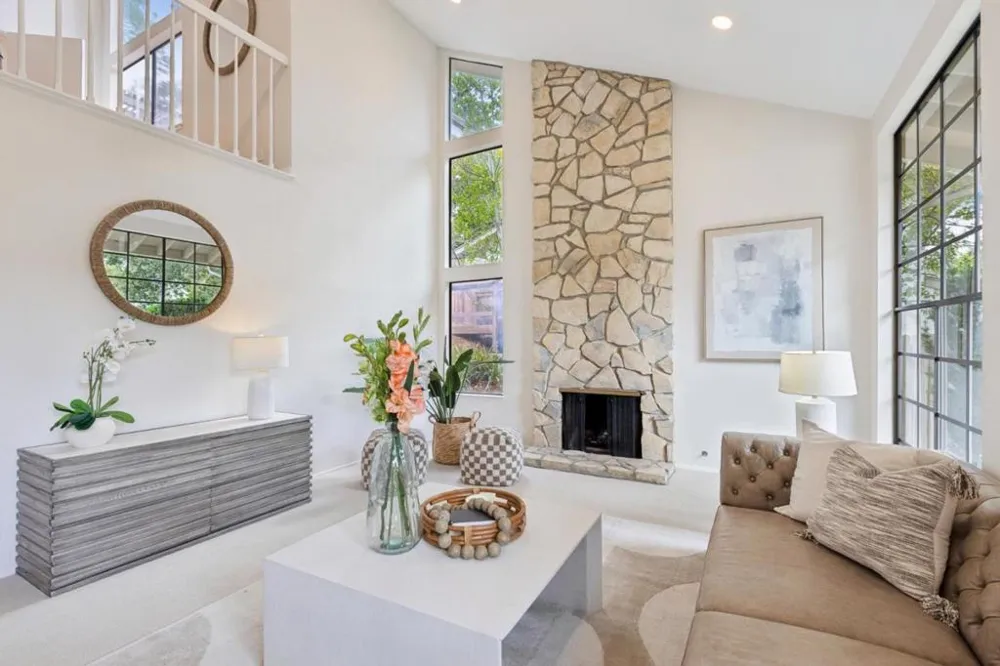 17288 Eaton Lane Monte Sereno, CA 95030