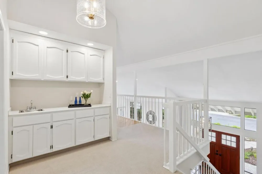 17288 Eaton Lane Monte Sereno, CA 95030