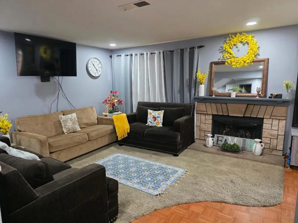 7075 Princevalle Street Gilroy, CA 95020