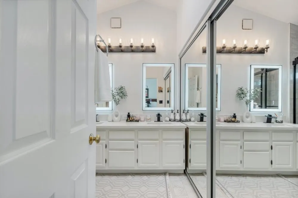 1090 Los Altos Drive Hollister, CA 95023