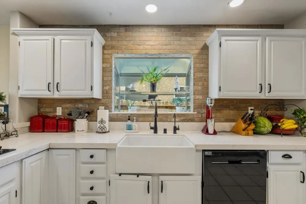 1090 Los Altos Drive Hollister, CA 95023