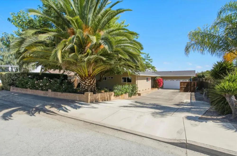 502 7th Street San Juan Bautista, CA 95045
