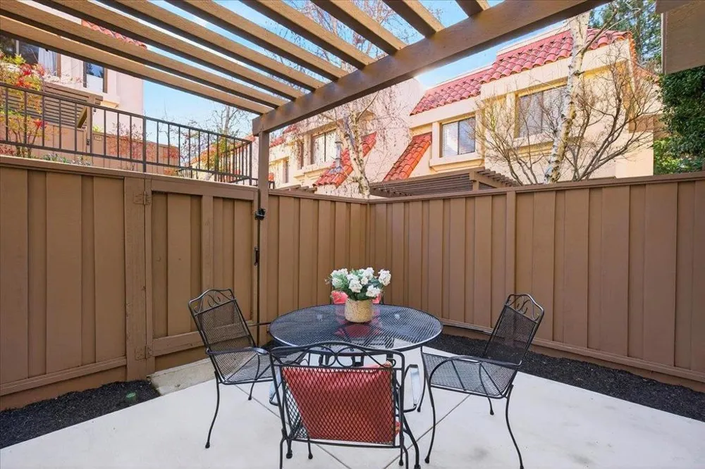 582 Pimlico Court Walnut Creek, CA 94597