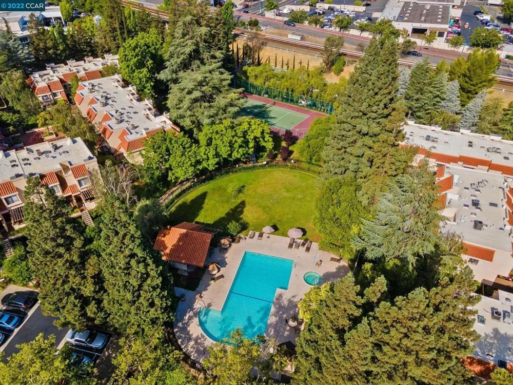 582 Pimlico Court Walnut Creek, CA 94597