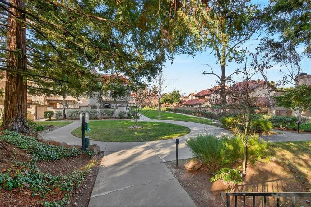 582 Pimlico Court Walnut Creek, CA 94597