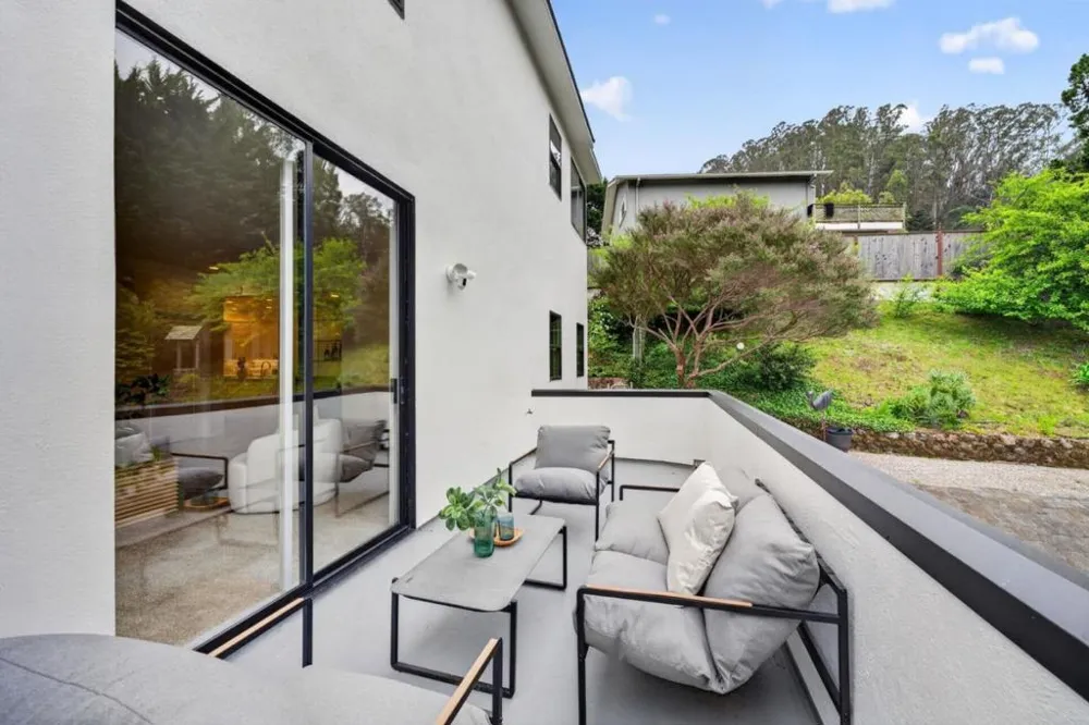 1523 Perez Dr Pacifica, CA 94044