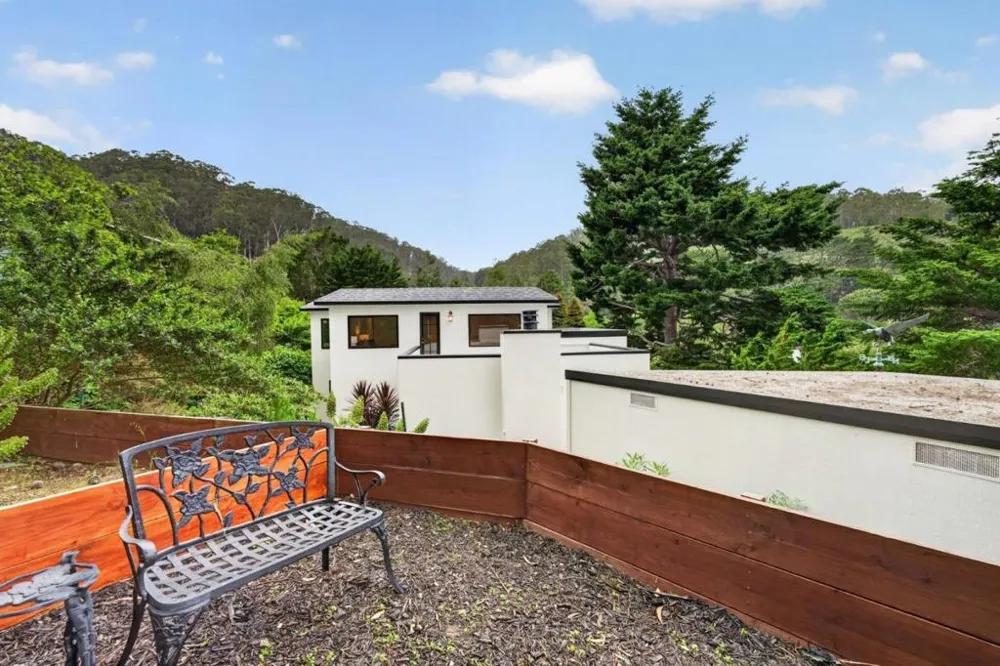 1523 Perez Dr Pacifica, CA 94044
