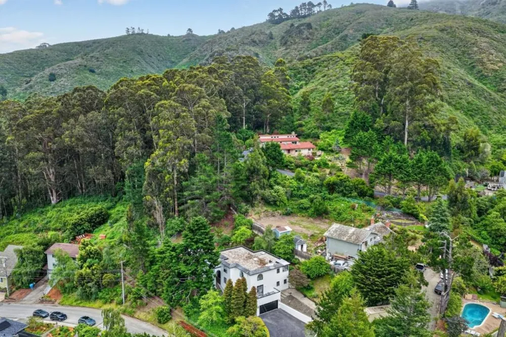 1523 Perez Dr Pacifica, CA 94044
