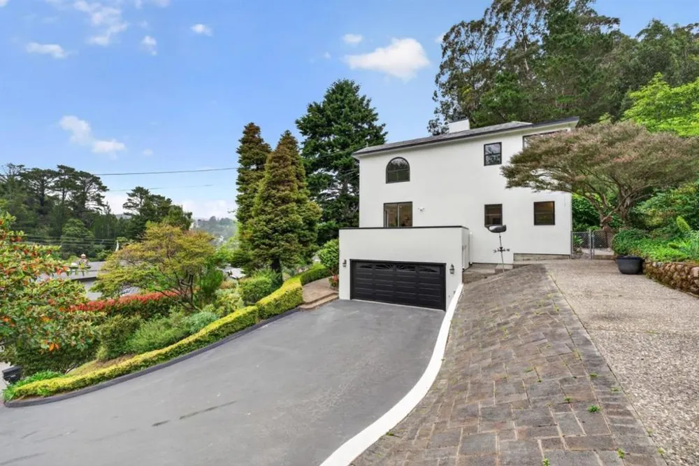 1523 Perez Dr Pacifica, CA 94044