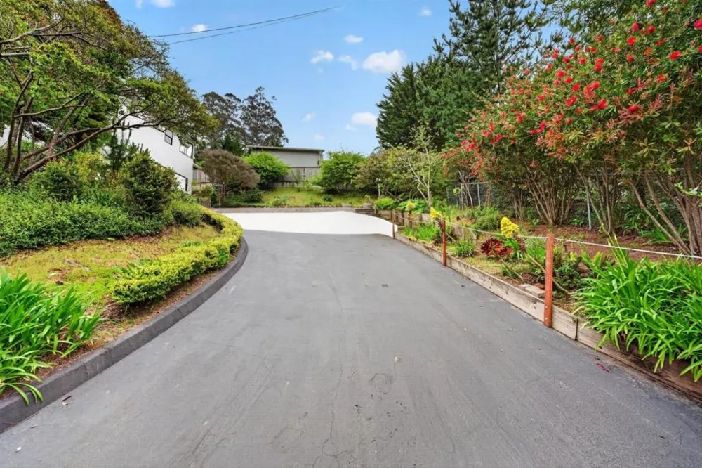 1523 Perez Dr Pacifica, CA 94044