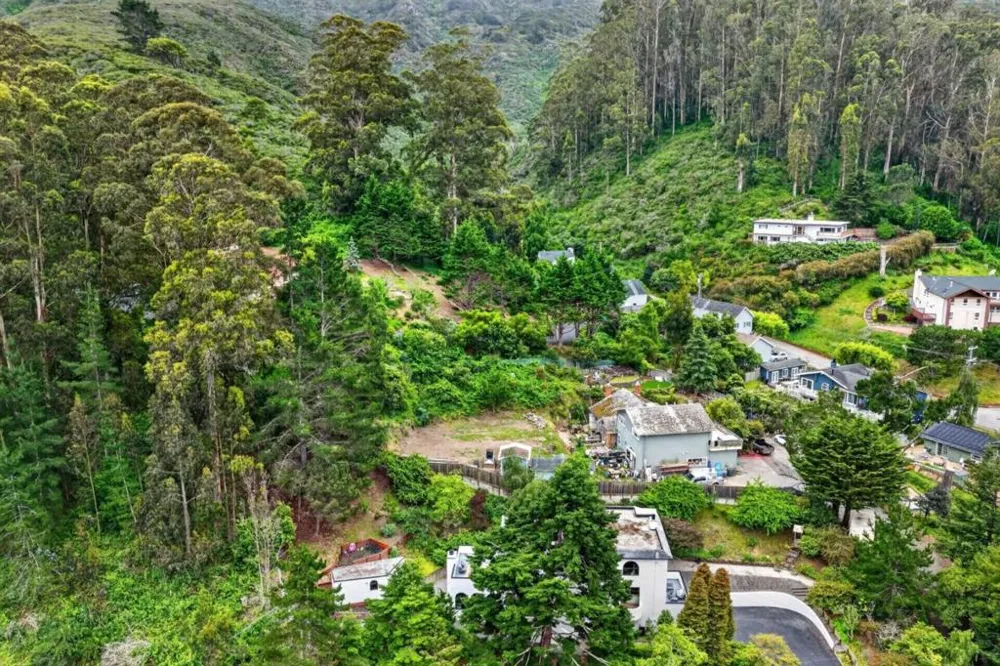 1523 Perez Dr Pacifica, CA 94044
