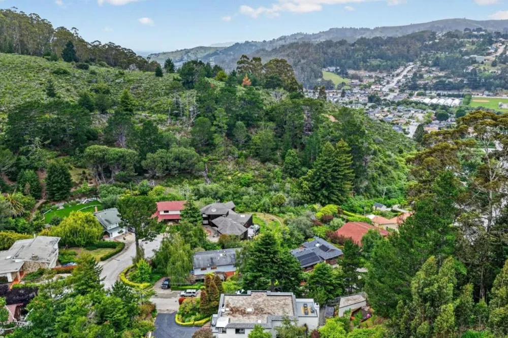 1523 Perez Dr Pacifica, CA 94044