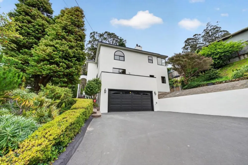 1523 Perez Dr Pacifica, CA 94044