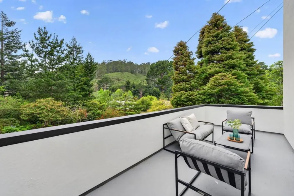 1523 Perez Dr Pacifica, CA 94044