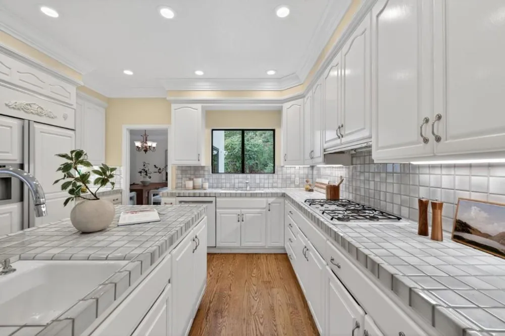 1523 Perez Dr Pacifica, CA 94044