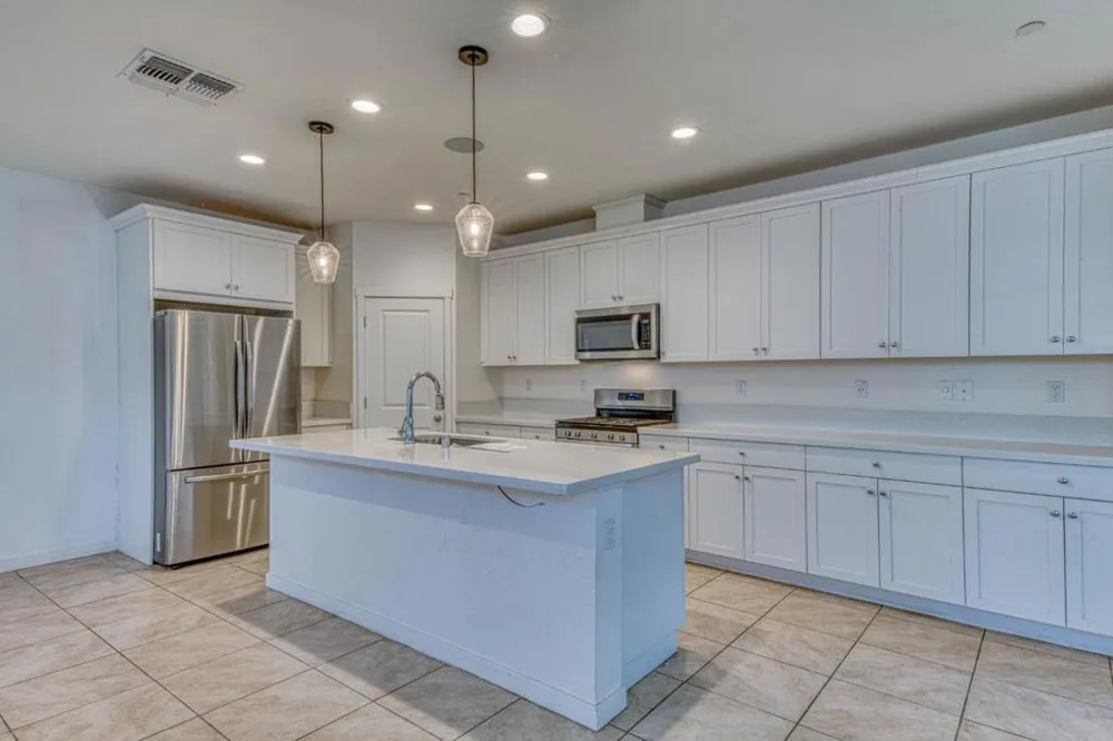 271 Lamplighter Lane Hollister, CA 95023