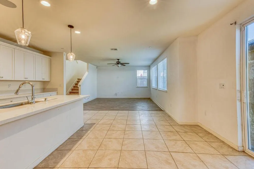 271 Lamplighter Lane Hollister, CA 95023