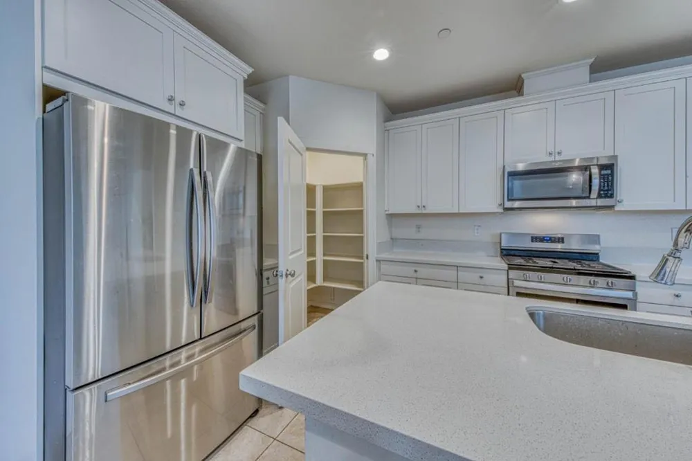 271 Lamplighter Lane Hollister, CA 95023