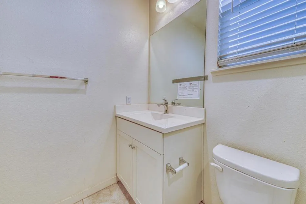 271 Lamplighter Lane Hollister, CA 95023