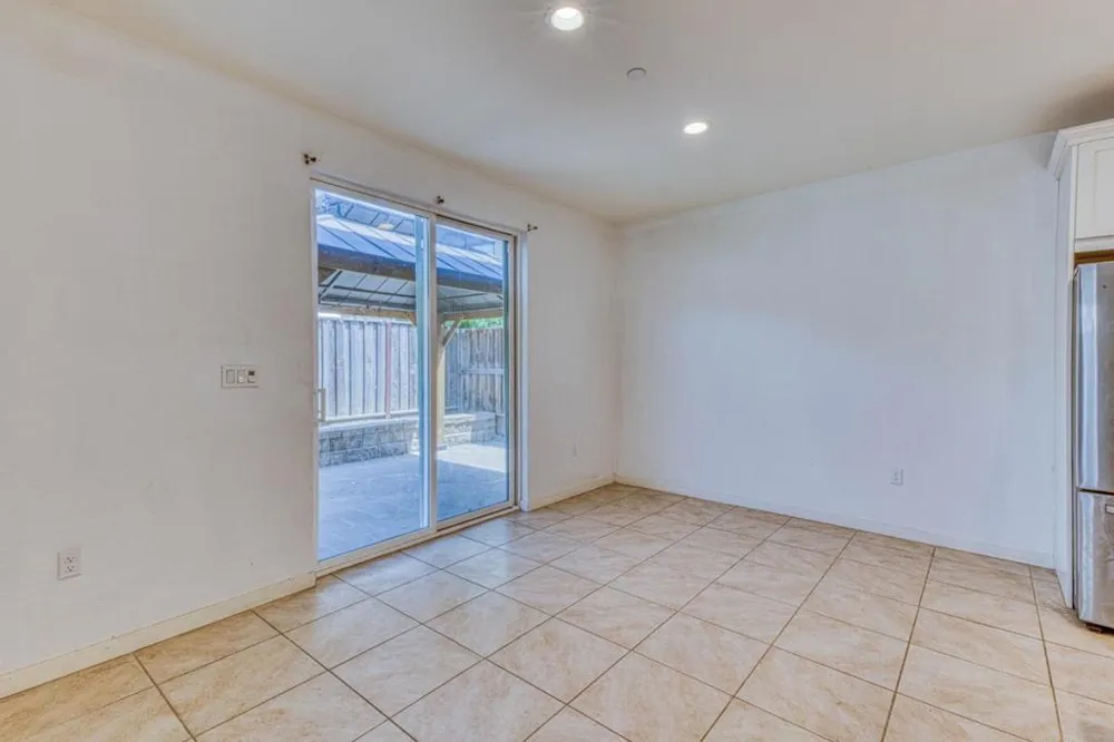 271 Lamplighter Lane Hollister, CA 95023