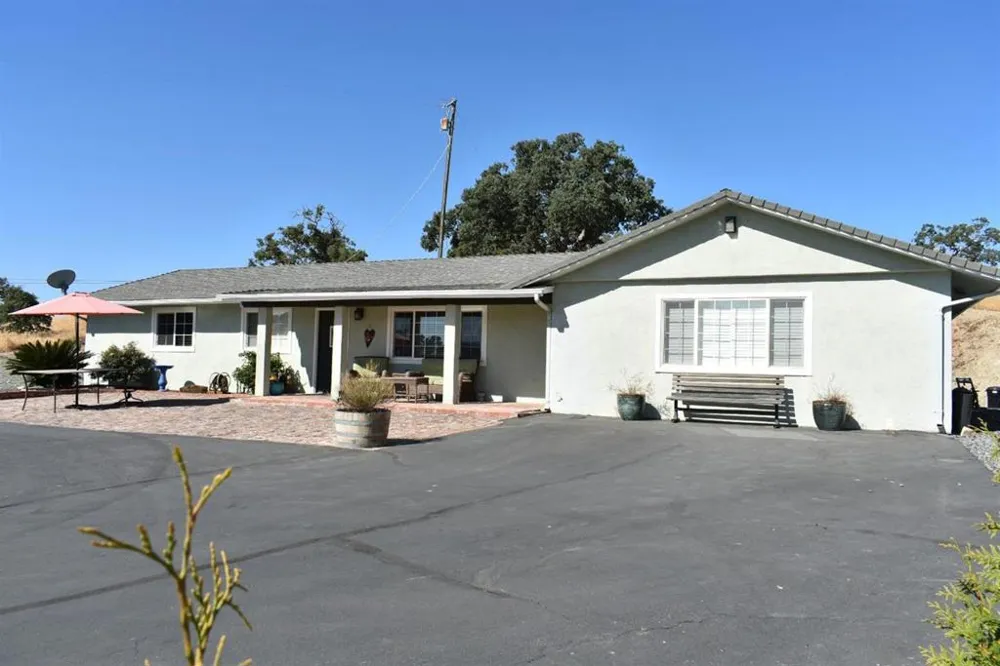 10383 Jalapa Way La Grange, CA 95329