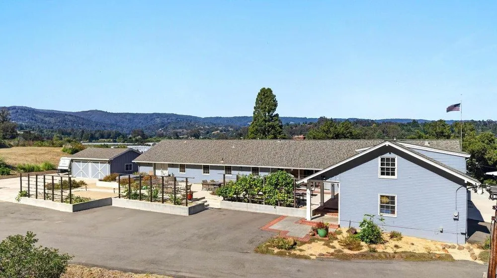 75 Skylark Lane Watsonville, CA 95076