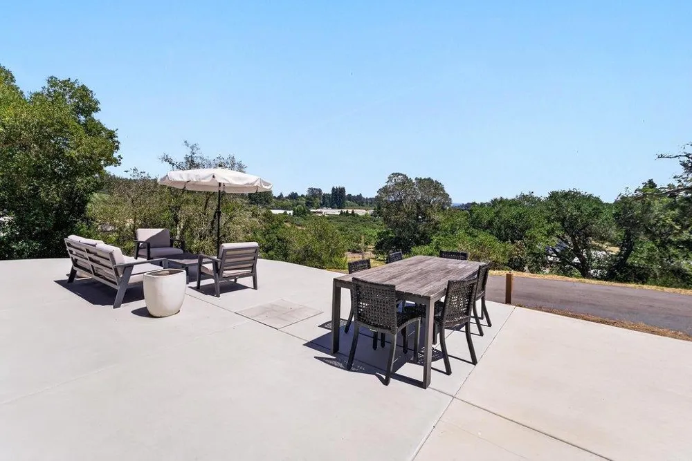 75 Skylark Lane Watsonville, CA 95076