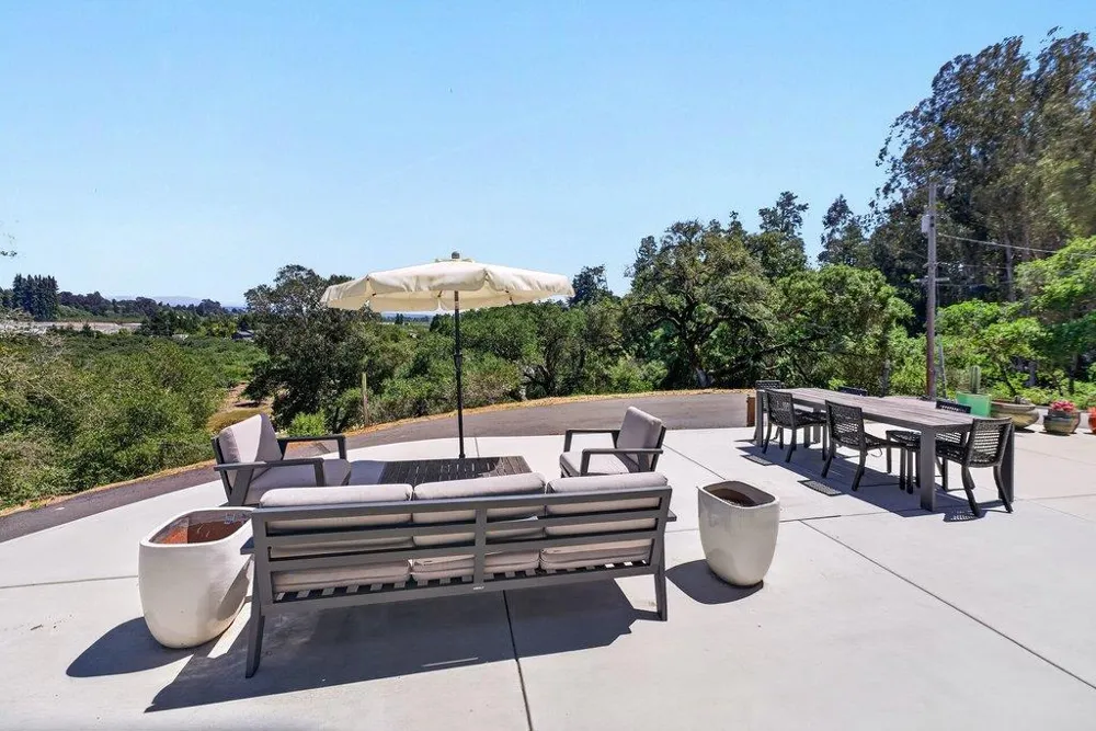 75 Skylark Lane Watsonville, CA 95076