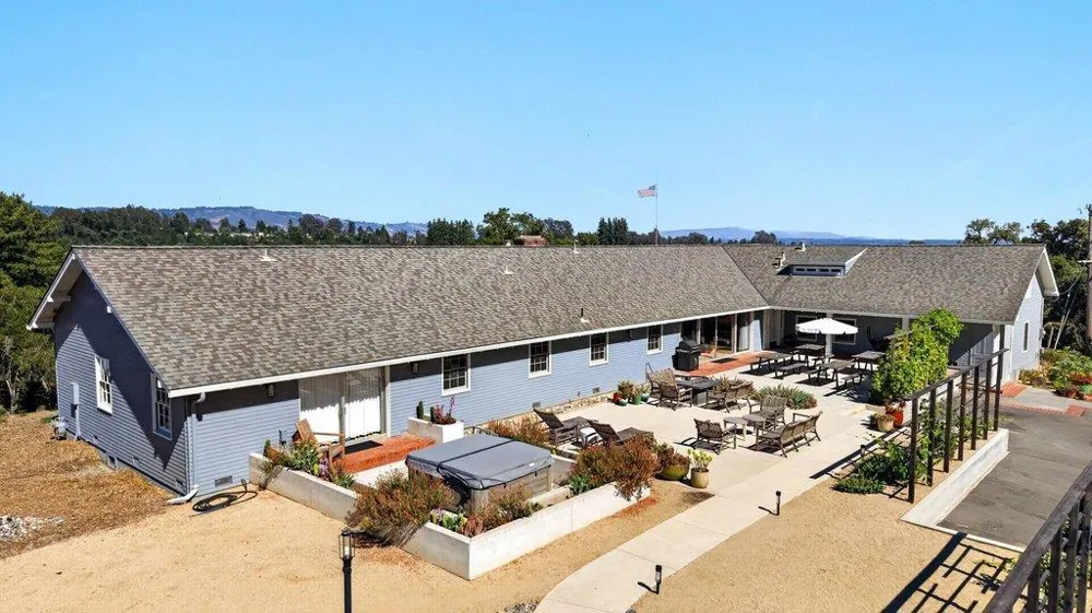 75 Skylark Lane Watsonville, CA 95076