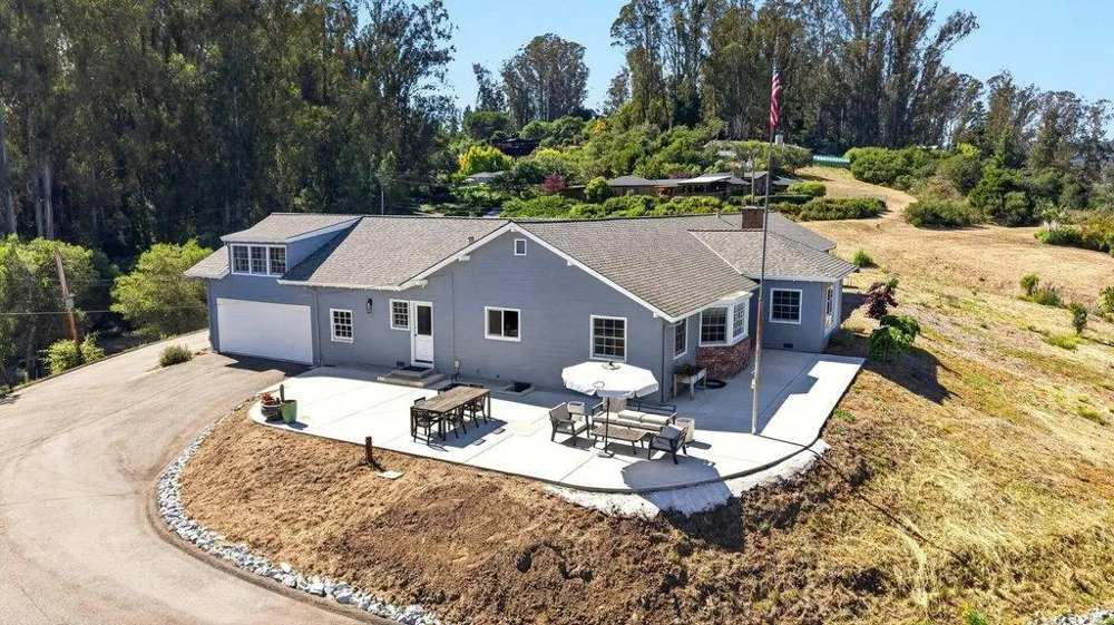 75 Skylark Lane Watsonville, CA 95076