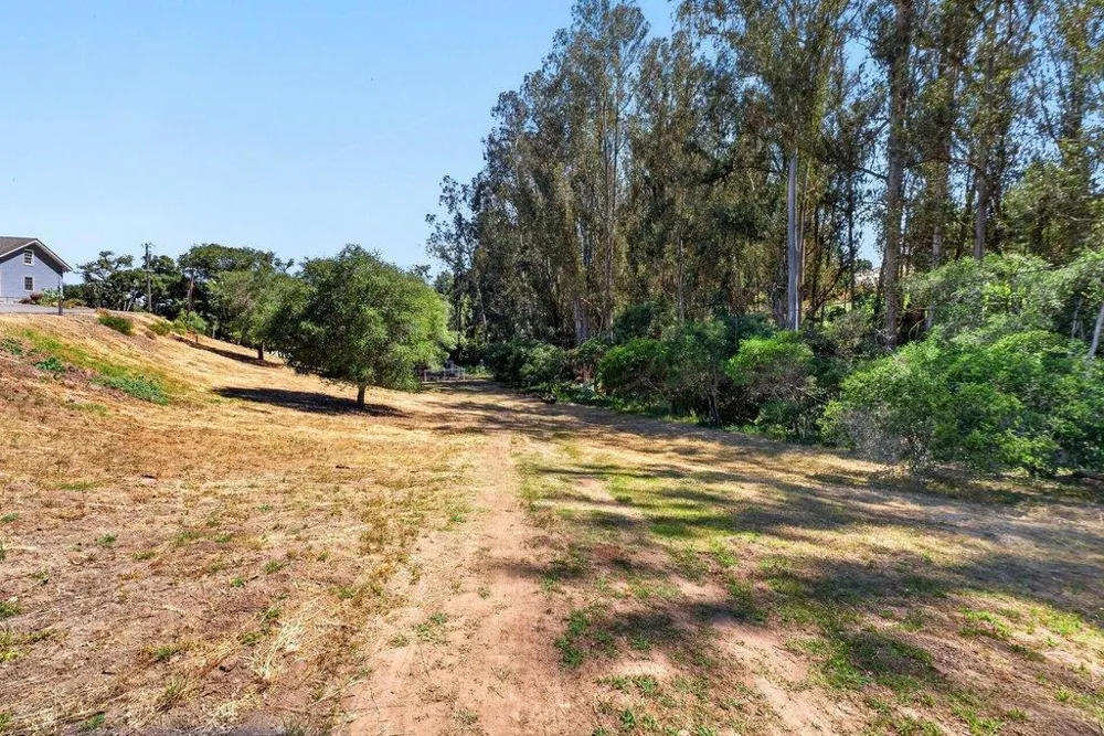 75 Skylark Lane Watsonville, CA 95076