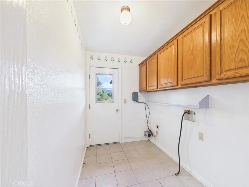 42177 Lone Olive Ahwahnee, CA 93601