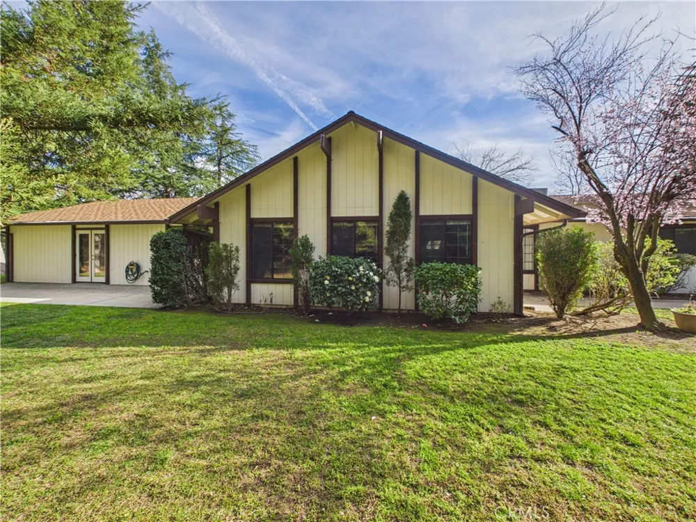 42177 Lone Olive Ahwahnee, CA 93601